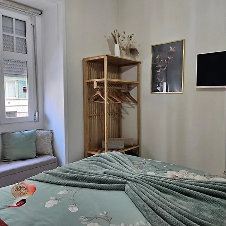 Kwatera prywatna Double Bedroom In With Terrace Center *