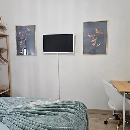 Privat bolig Double Bedroom In Apartment With Terrace Center Lisbon *