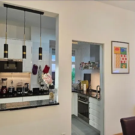 Double Bedroom In Apartment With Terrace Center Lisbon * Lisboa